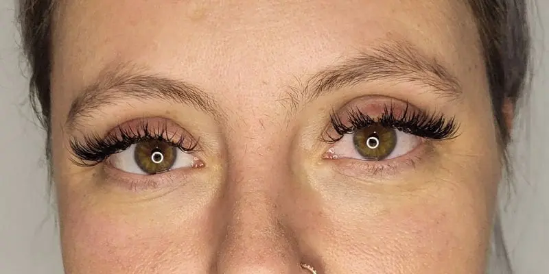 Wimpernverlängerung vorher und nachher